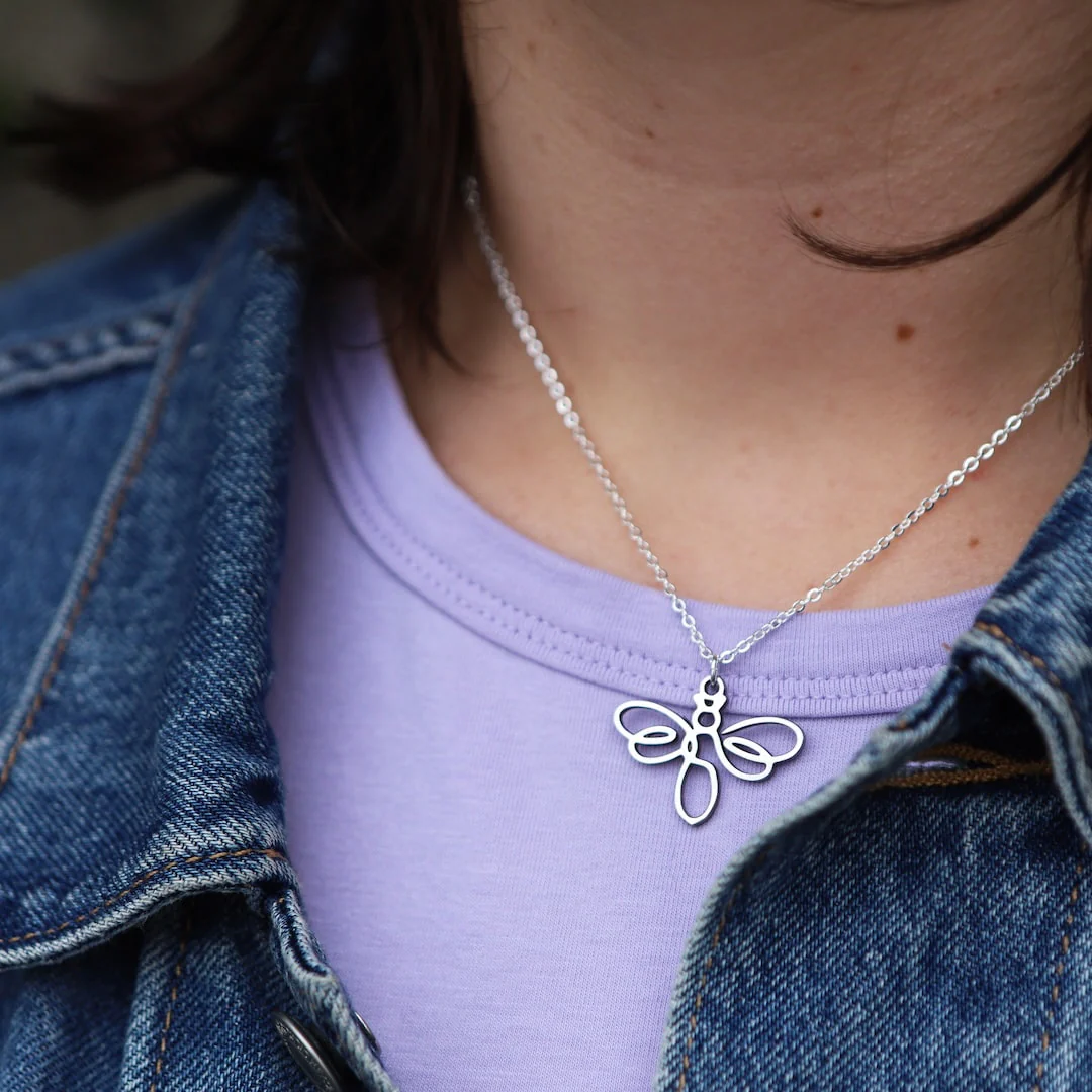 Collier Abeille One Line - Image 6